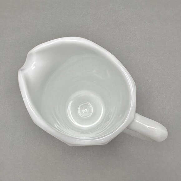 Vintage Westmoreland Milk Glass Pitcher With Embossed Grapes And Vines Detail - Picture 7 of 10